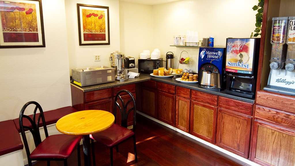 Magnuson Hotel Virginia Beach Restaurant photo